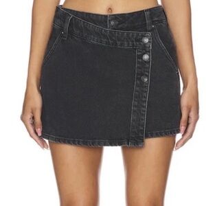 We the Free Wynee NWT Black Denim Asymmetrical Button Mini Skirt Size 29